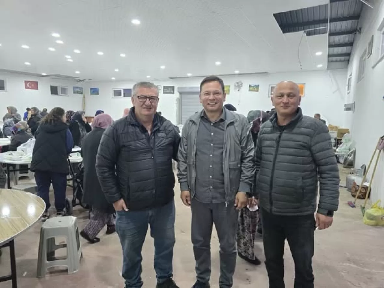 Sındırgı'da İftar Sonrası Buluşması: Mahalle Sakinleri Bir Araya Geldi