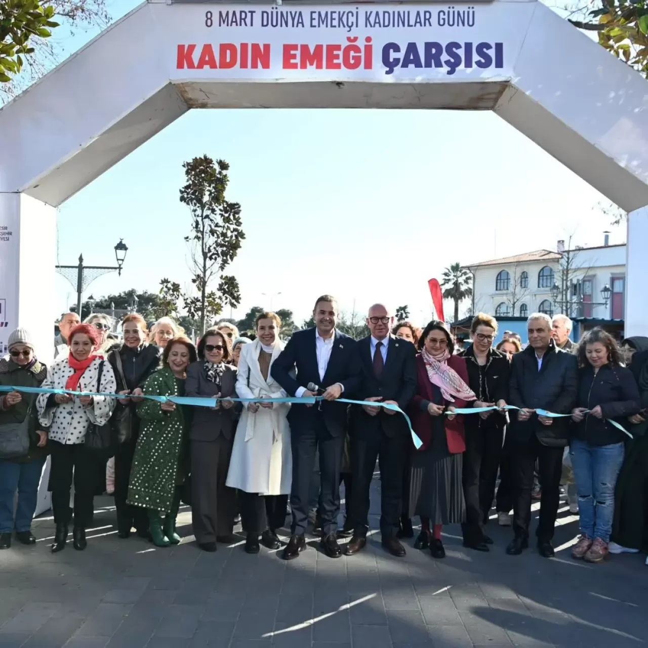 CHP Altıeylül, Kadın Emeği Sergisi'ne Katıldı