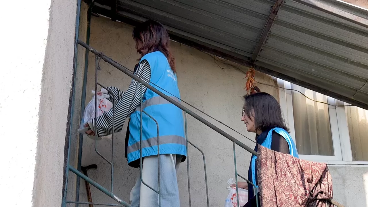 Gençlik ve Spor İl Müdürlüğü Yurt Öğrencileri Ramazan'da Komşum Projesi ile Dayanışma Örneği Sergiledi