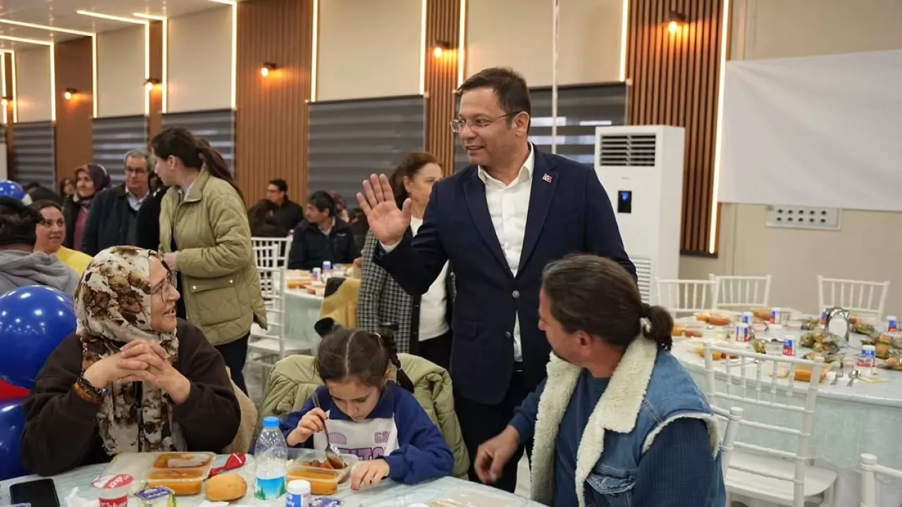 Sındırgı'da SIBEM ve MYO Öğrencileri ile Aileler İftarda Buluştu