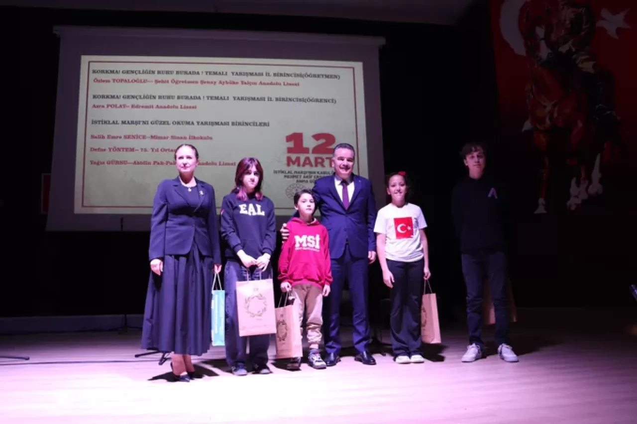 Edremit'te İstiklal Marşı'nın Kabulünün 105. Yılı Kutlandı