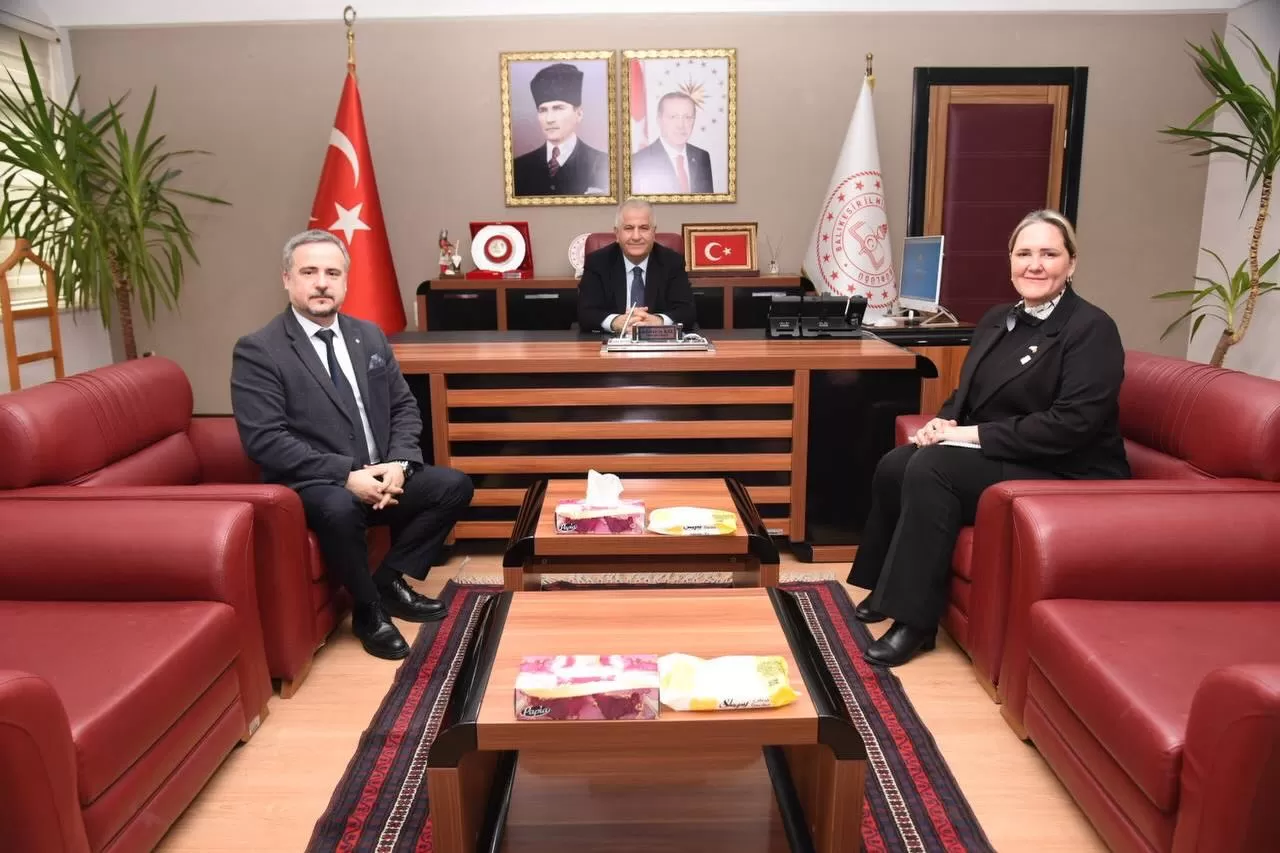 Bandırma Bahçeşehir Koleji Yöneticilerinden İl Milli Eğitim Müdürü'ne Hayırlı Olsun Ziyareti