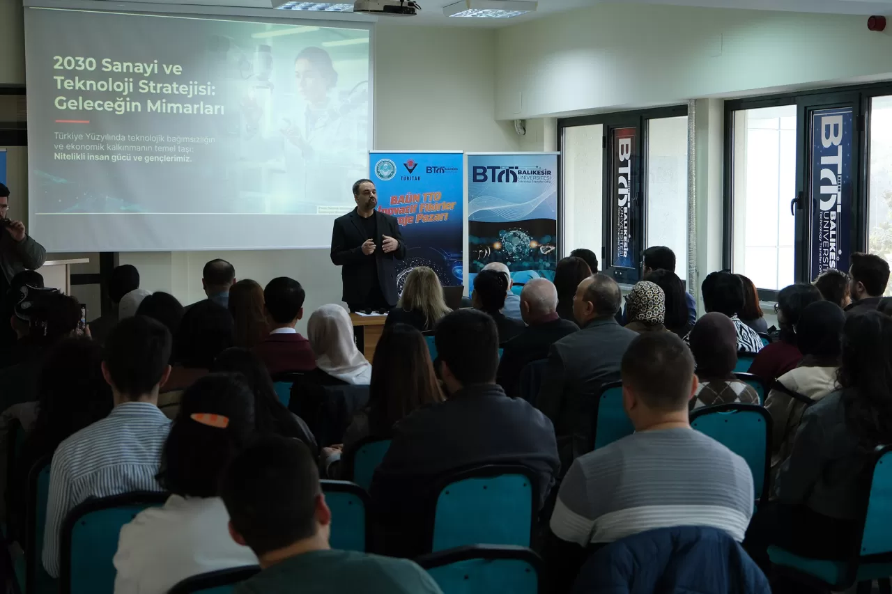 Balıkesir Üniversitesi'nde Öğrencilere Proje Yazma Atölyesi