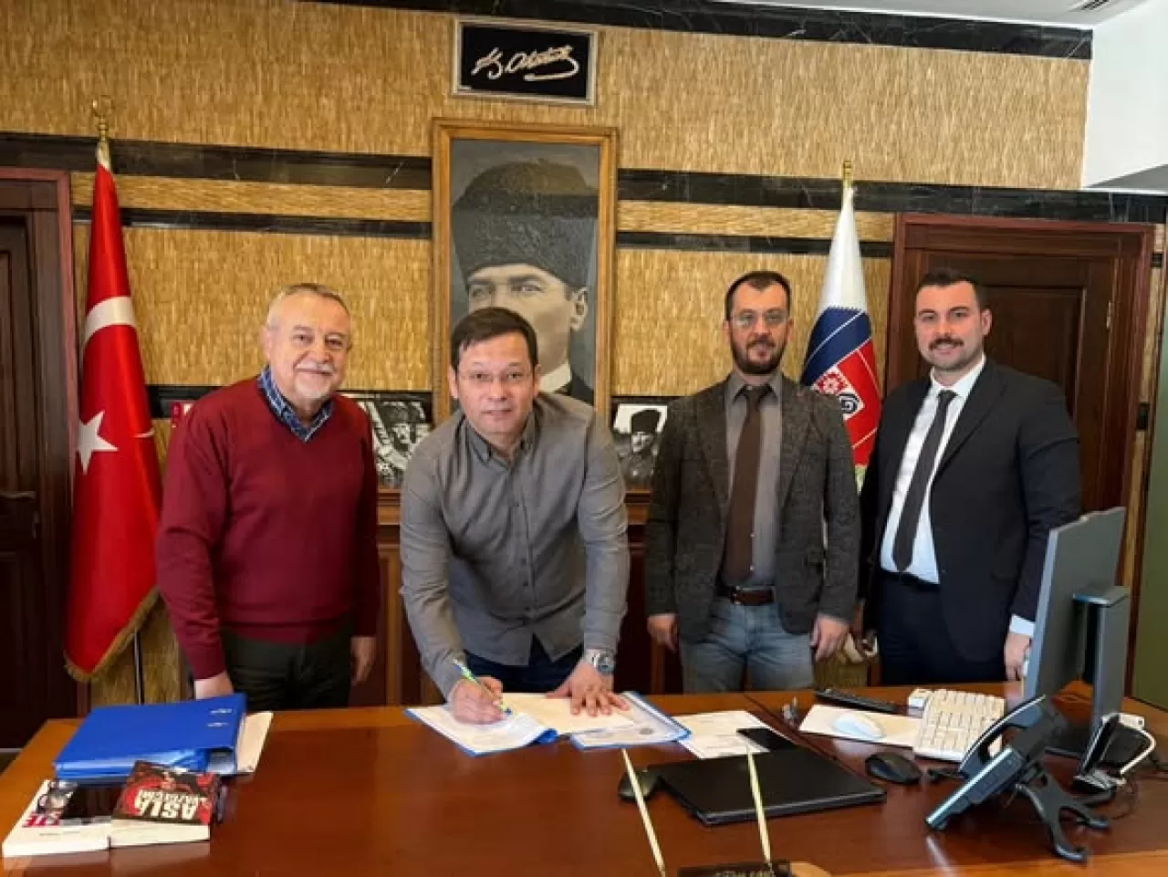 Sındırgı Belediyesi ile TÜM BEL SEN Arasında Toplu İş Sözleşmesi İmzalandı