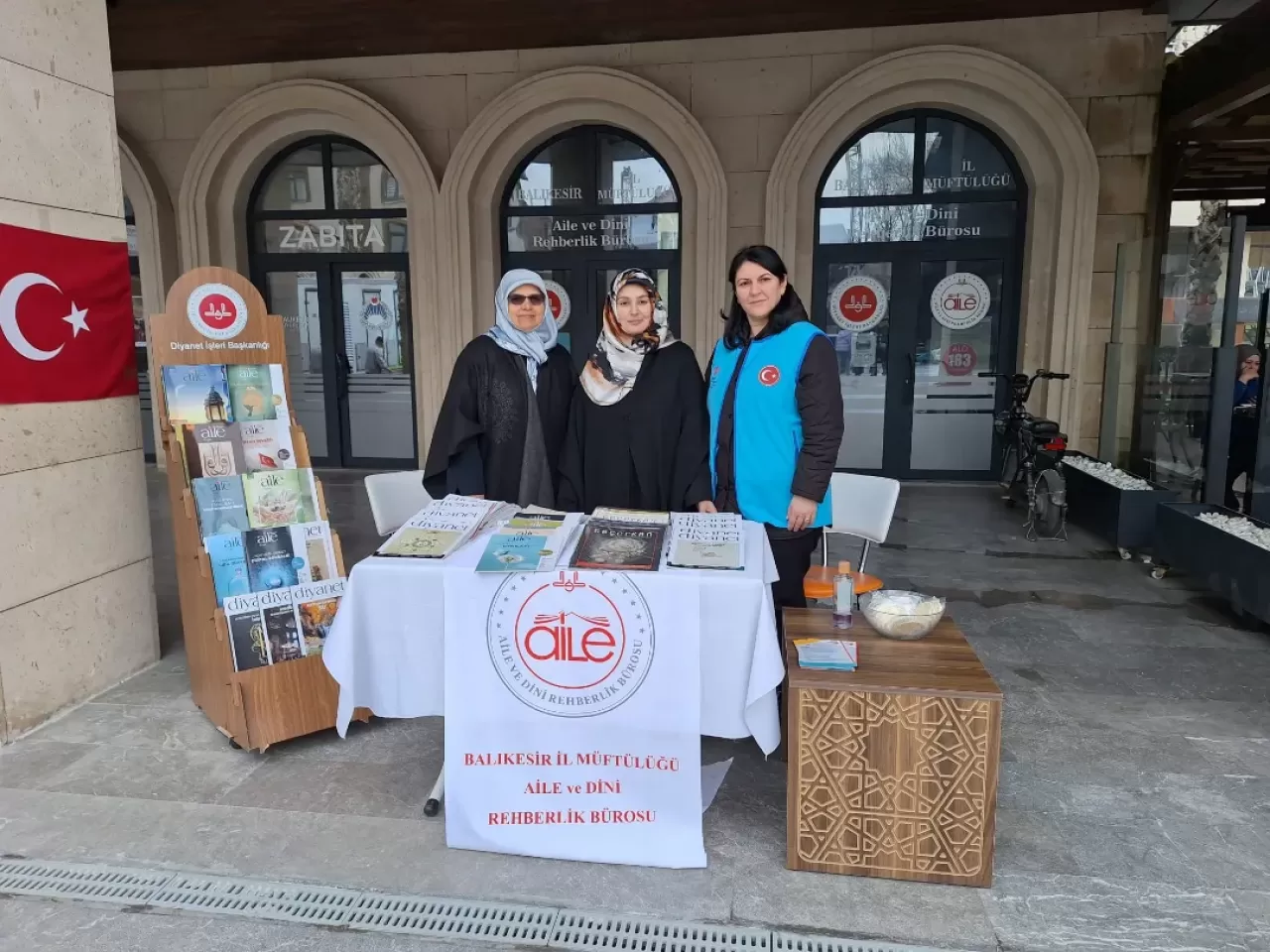 Balıkesir'de Kadir Gecesi Etkinliği Düzenlendi