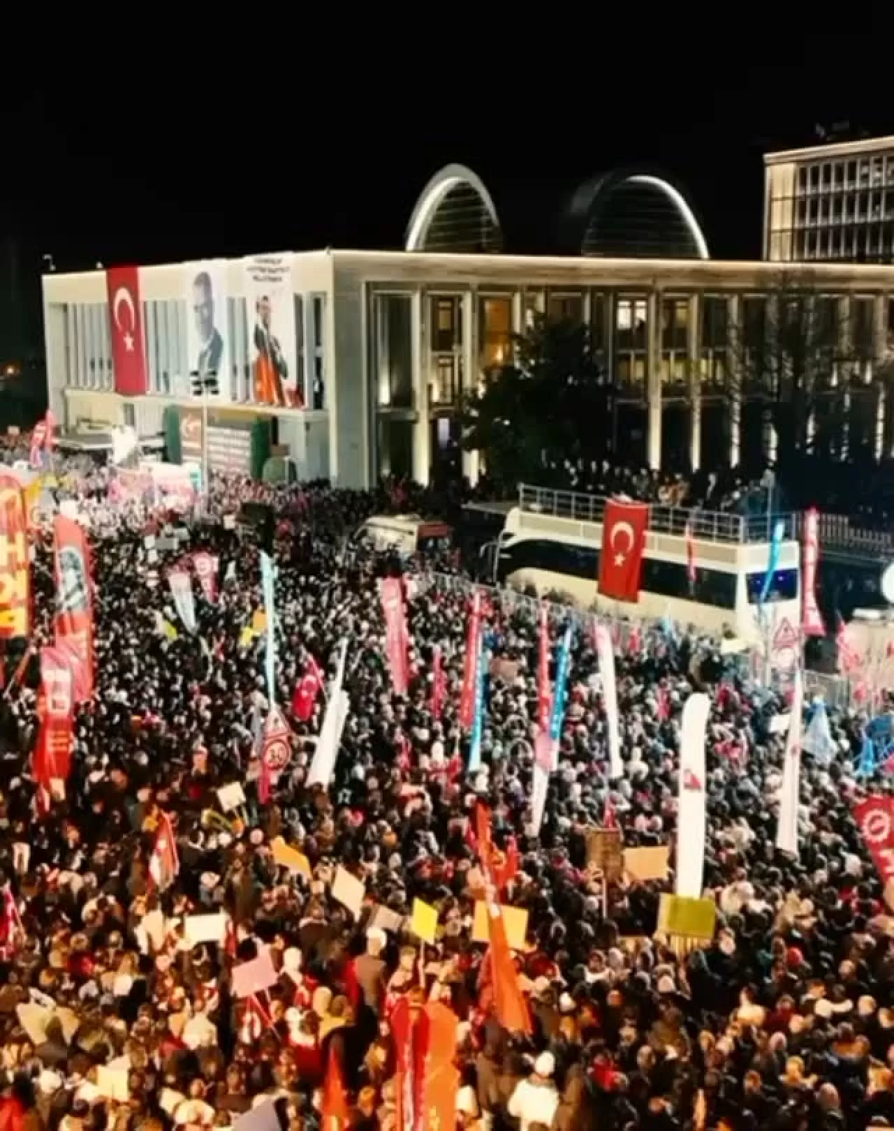 CHP Altıeylül, "19 Mart Darbesi" Yıldönümünde Saraçhane'de Miting Düzenliyor