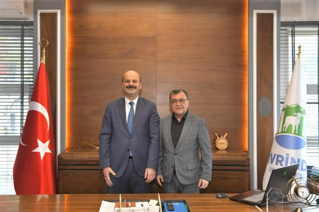 Altıeylül Belediye Başkanı Şehirli, İvrindi'de Başkan Lapanta'yı Ziyaret Etti