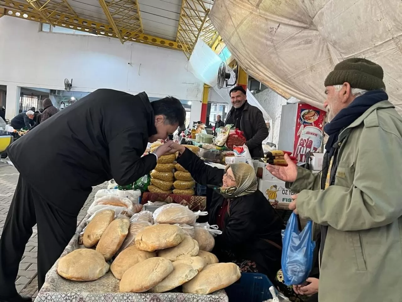 Havran'da Bayram Arefesinde Pazar Yeri Ziyareti