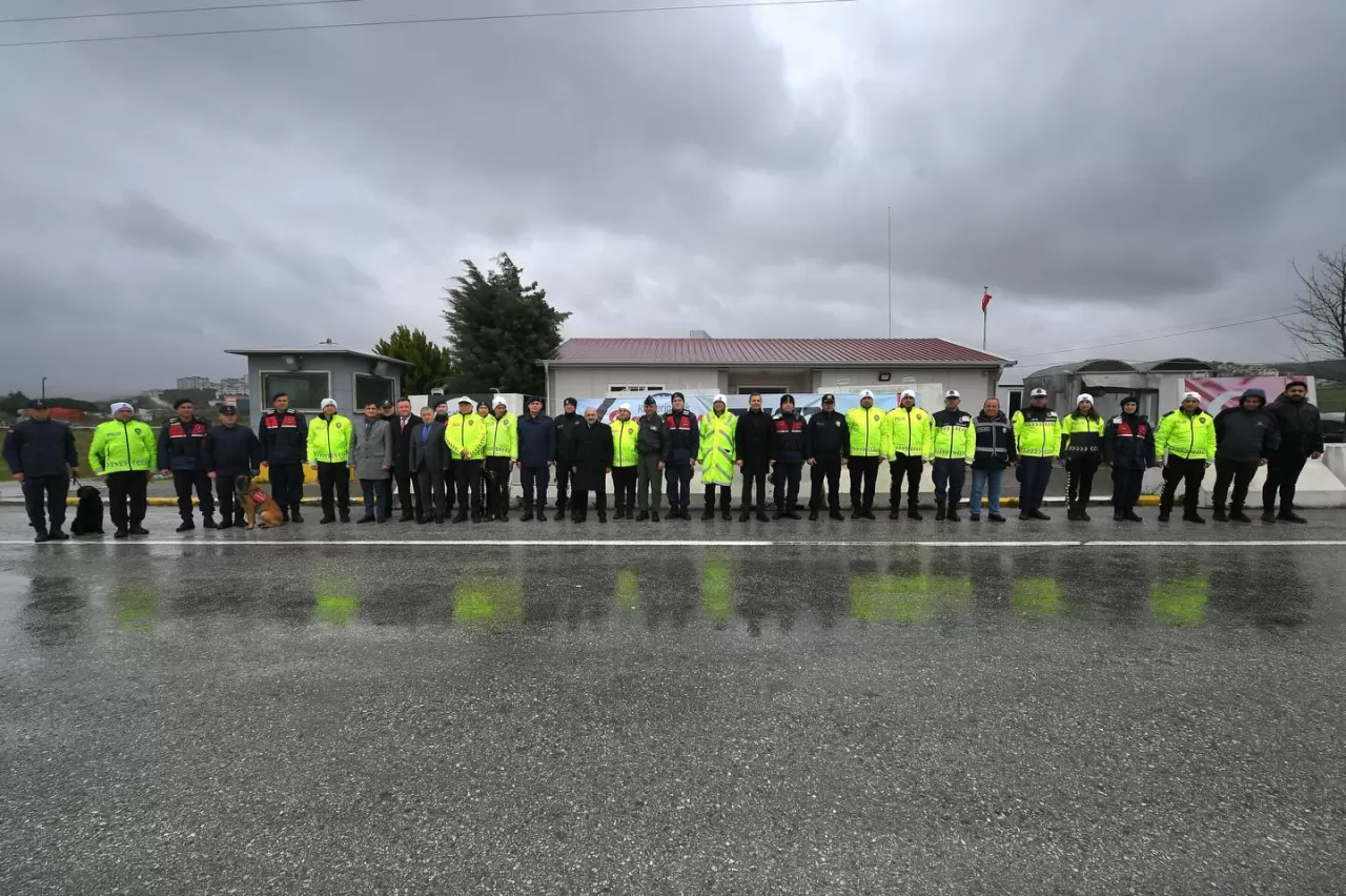 Vali Ustaoğlu, Bayramda Nöbetteki Personeli Ziyaret Etti