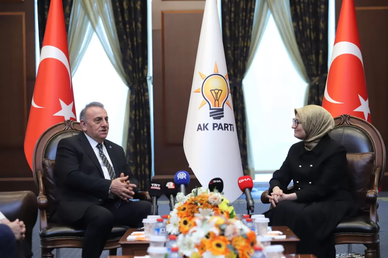 AK Parti ve DEVA Partisi Heyetleri Bayramlaşma Programında Buluştu