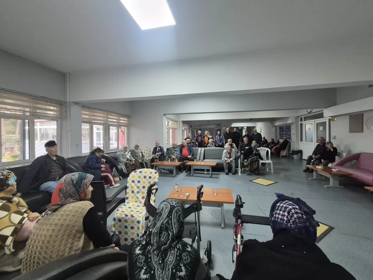 AK Parti Balıkesir'den Yaşlılar Haftası Mesajı: "Hayat Tecrübeniz Yol Gösterici, Dualarınız Emanetimiz"