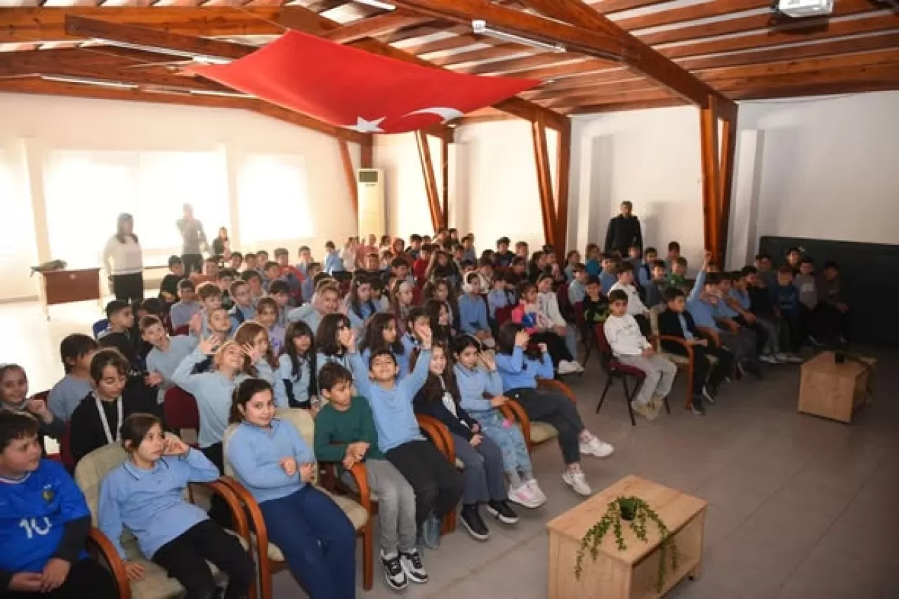 BASKİ, Dünya Su Günü'nde Ayvalık'ta Öğrencilere Su Tasarrufunu Anlattı