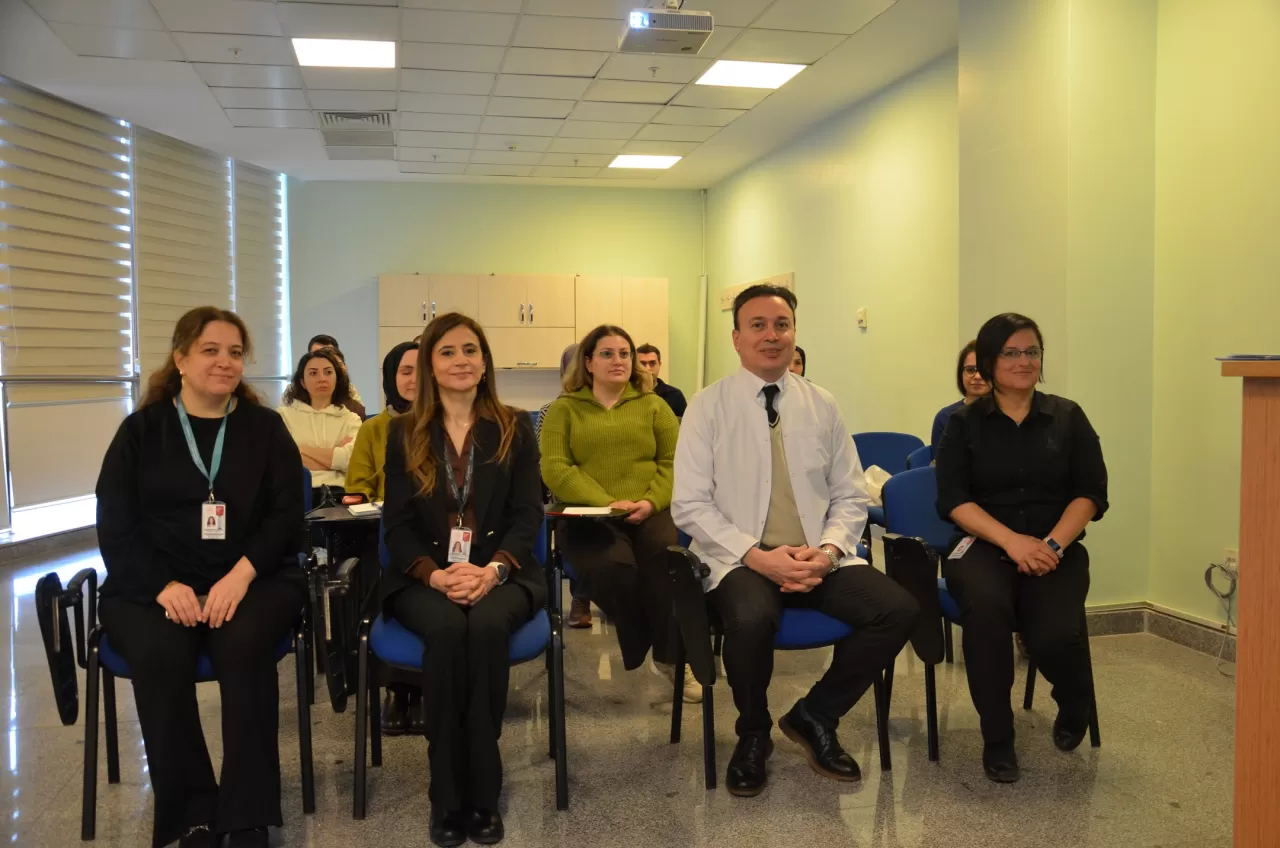 Balıkesir'de Yoğun Bakım Hemşireliği Eğitimi Başladı