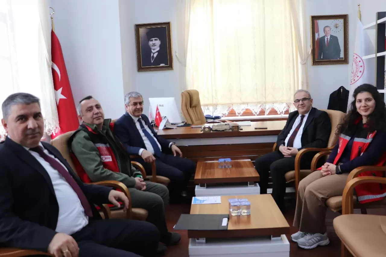 Edremit'te Eğitim ve Sosyal Hizmet İş Birliği Görüşmesi