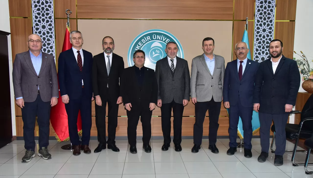 İlim Yayma Cemiyeti Heyetinden Balıkesir Üniversitesi Rektörü'ne İş Birliği Ziyareti