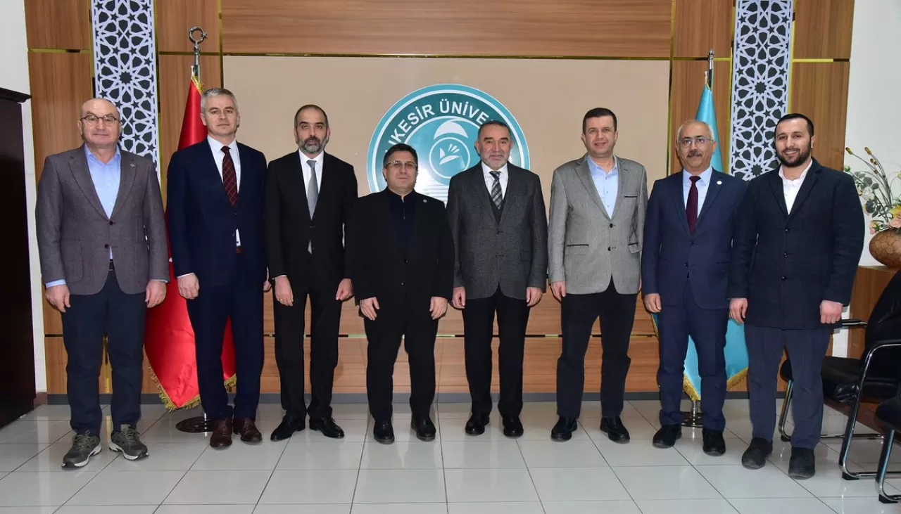 İlim Yayma Cemiyeti Üst Düzey Heyeti Balıkesir'de Üniversite İş Birliğini Görüştü