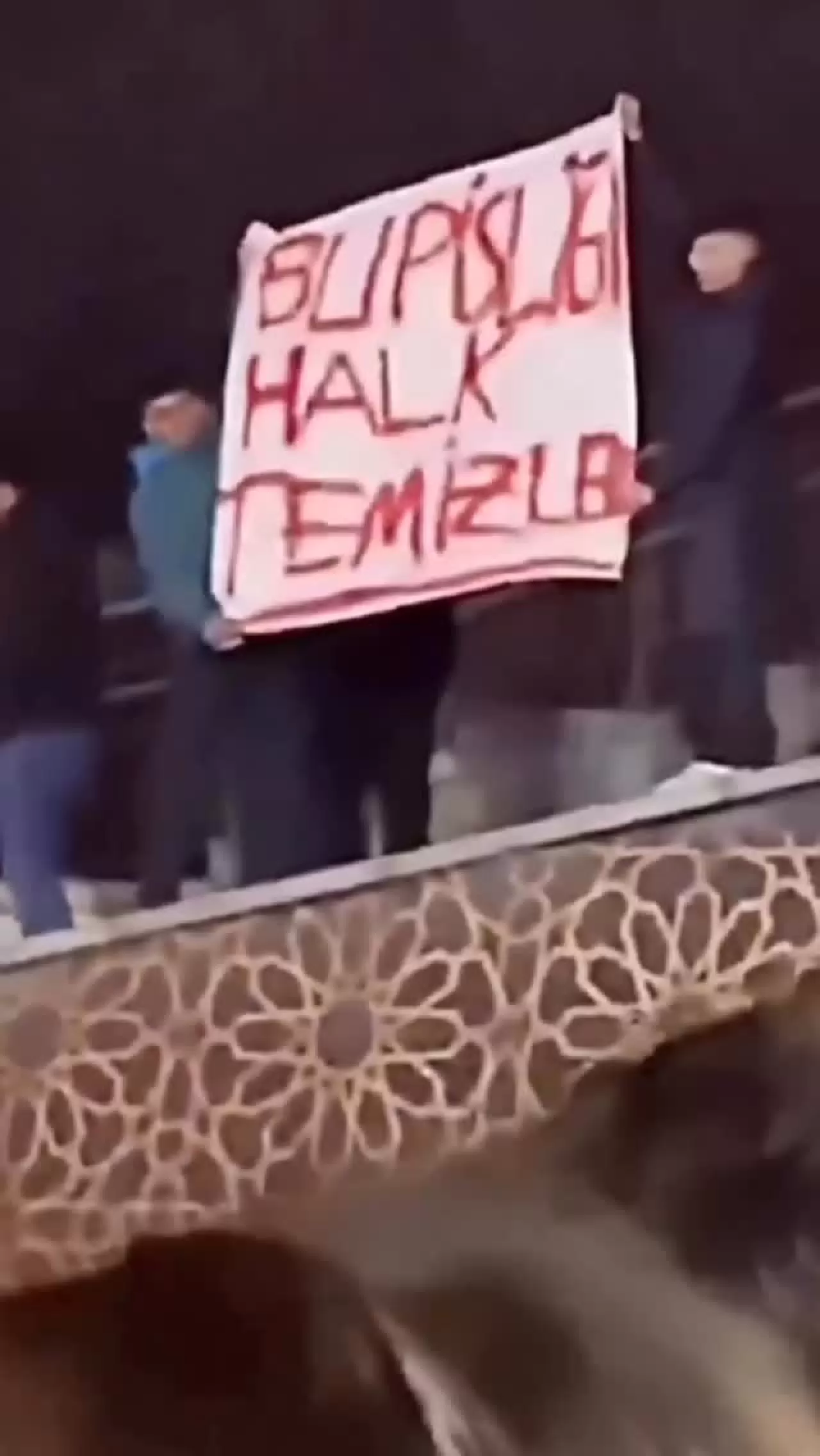 CHP Ayvalık Gençlik Kolları, İmamoğlu'na Tam Destek Verdi