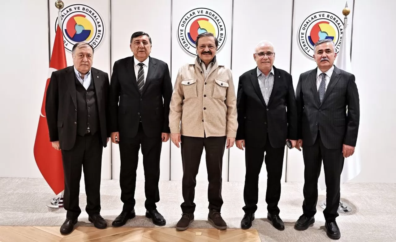 Balıkesir Ticaret Borsası Yönetimi TOBB Başkanı Hisarcıklıoğlu'nu Ziyaret Etti