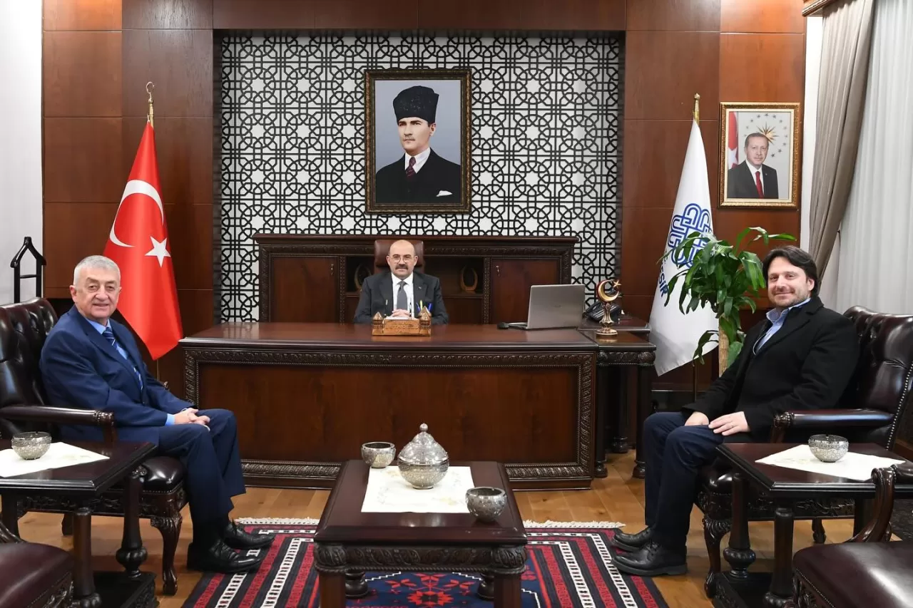 Balıkesir Valisi Ustaoğlu, İş İnsanlarını Kabul Etti