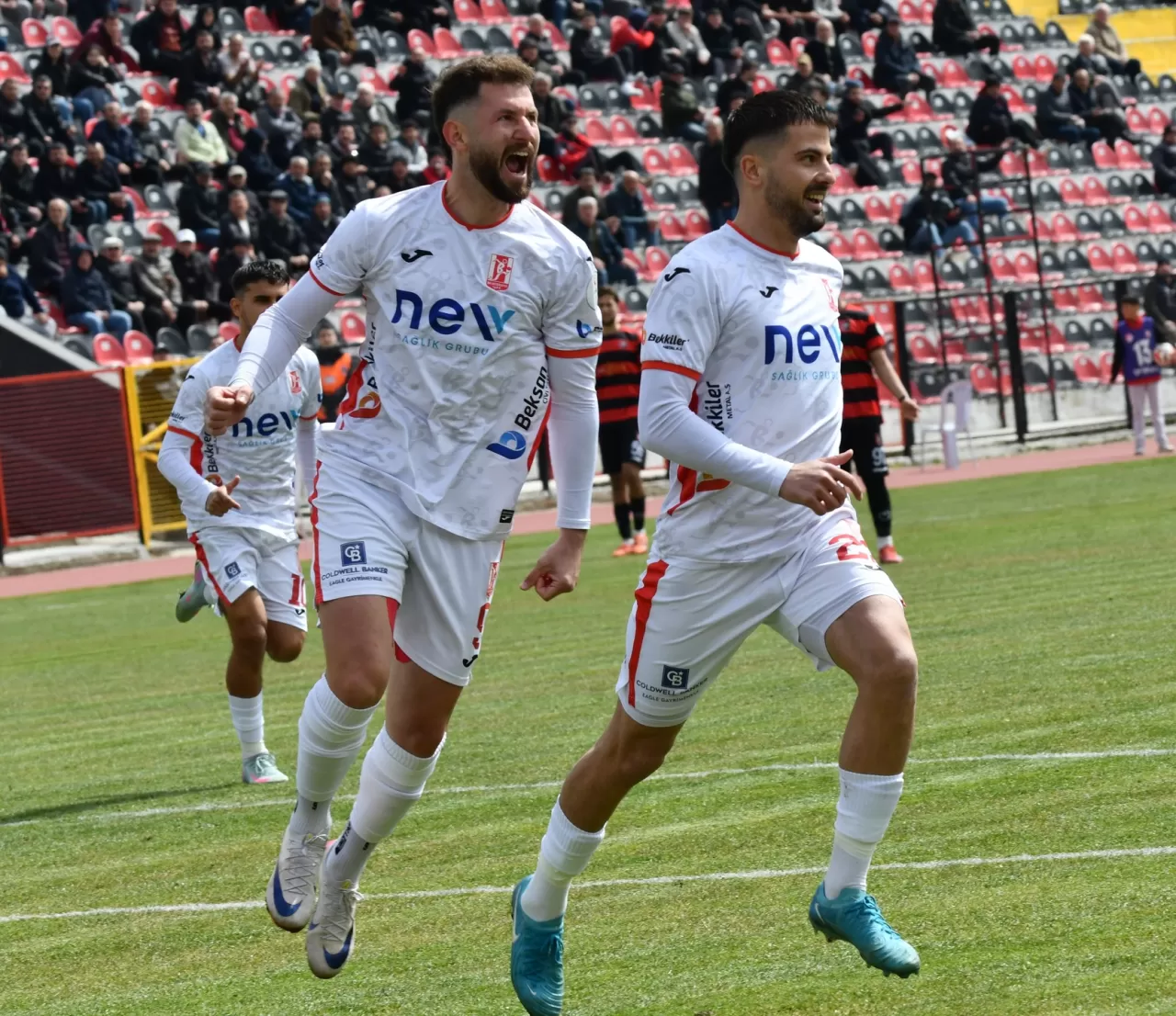 Balıkesirspor, Uşakspor Karşısında İlk Yarıyı Önde Kapattı