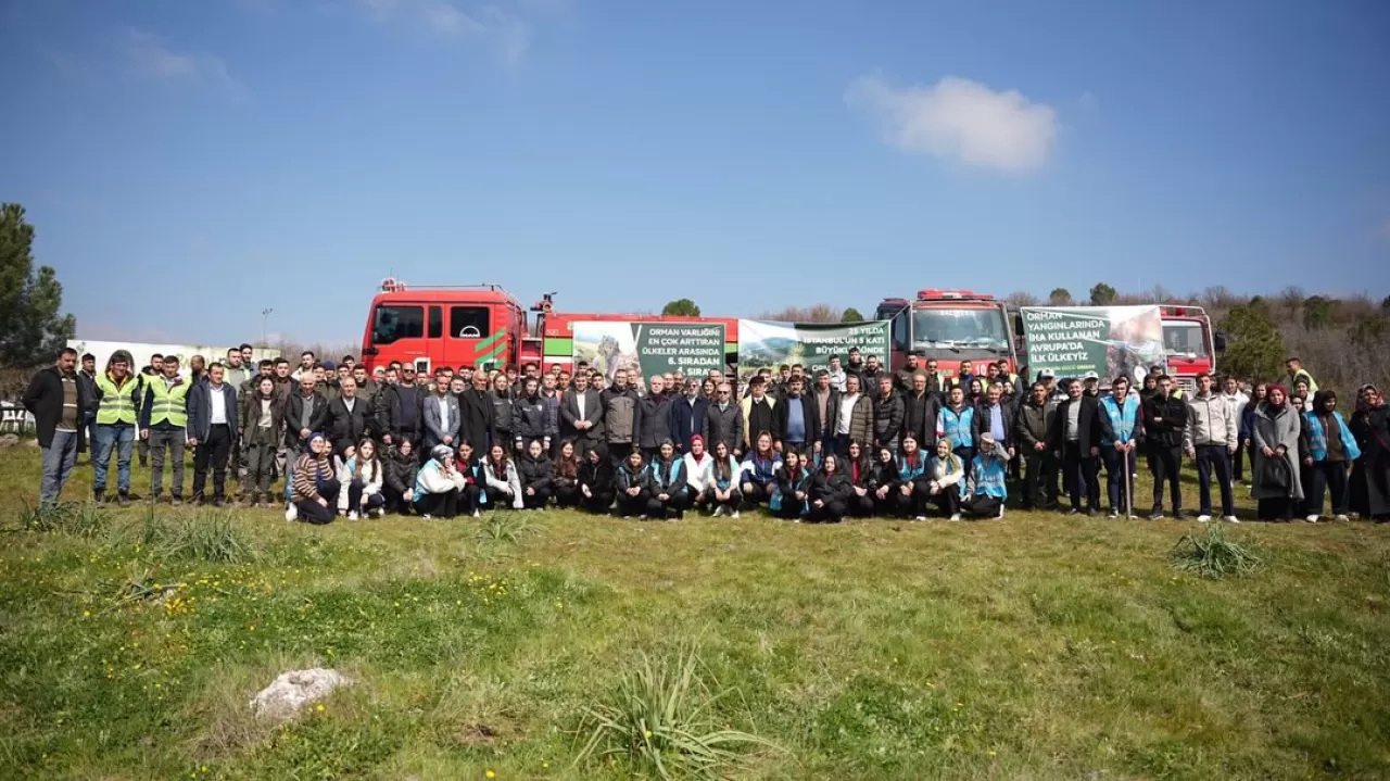 Daha Yeşil Bir Sındırgı İçin Fidanlar Toprakla Buluştu