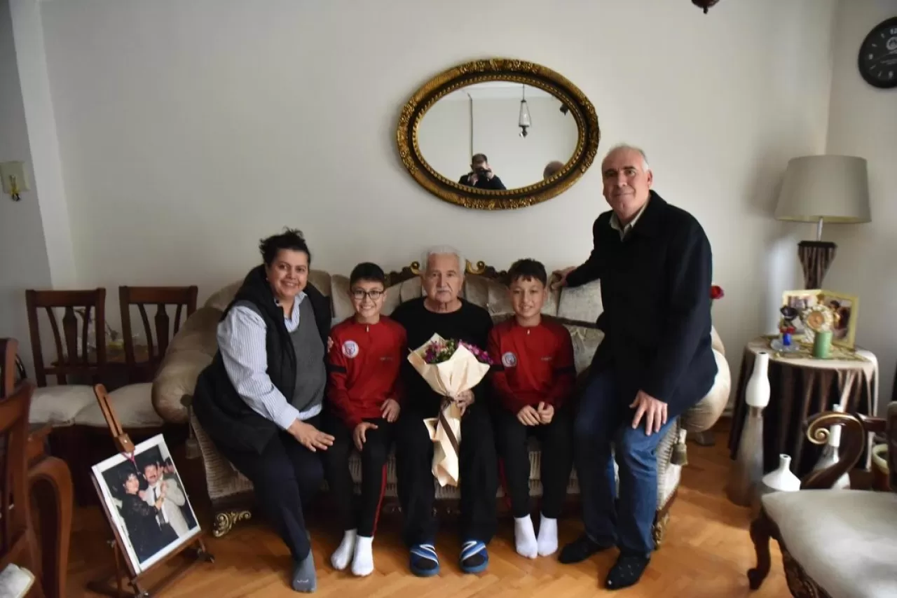 Altıeylül'de Genç Sporcular, Spor Efsanelerinden Tecrübe Dinledi