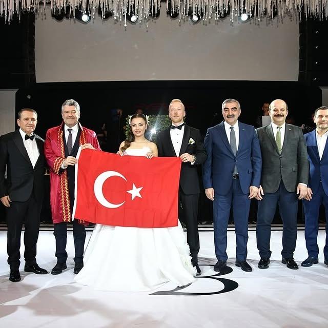 Genç Çiftin Nikah Merasimine Başkanlardan Destek