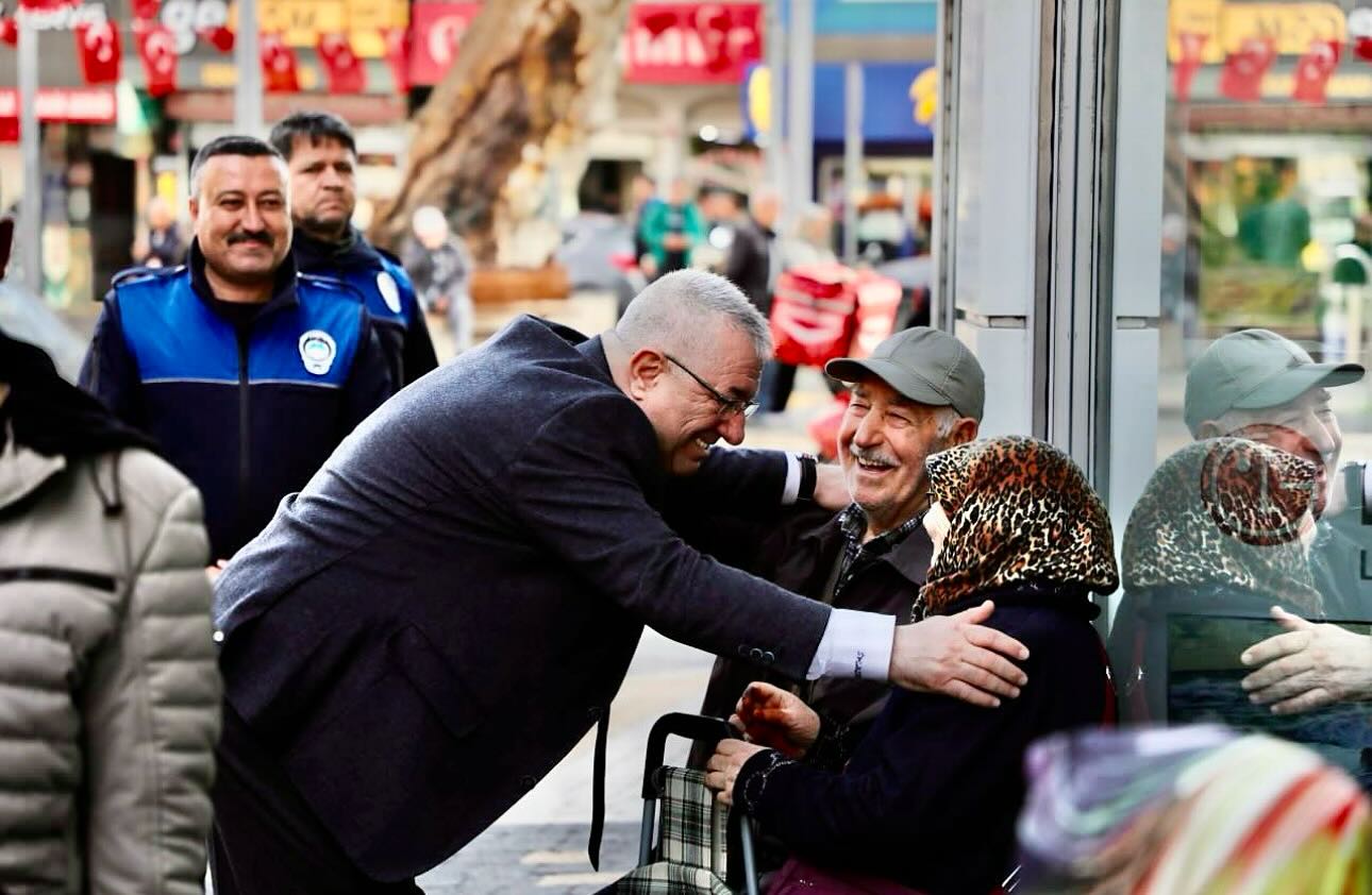 Edremit Belediye Başkanı'ndan Sağlık ve Mutluluk Dolu Hafta Mesajı
