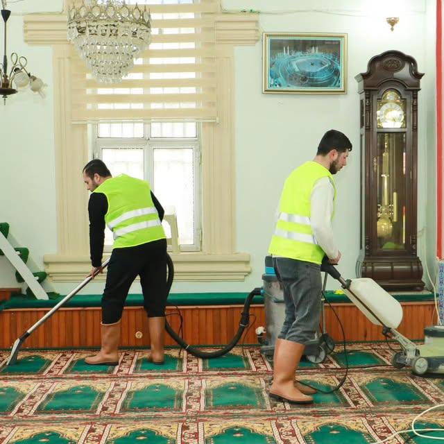 Burhaniye Belediyesi'nin Camilerde Ramazan Temizliği