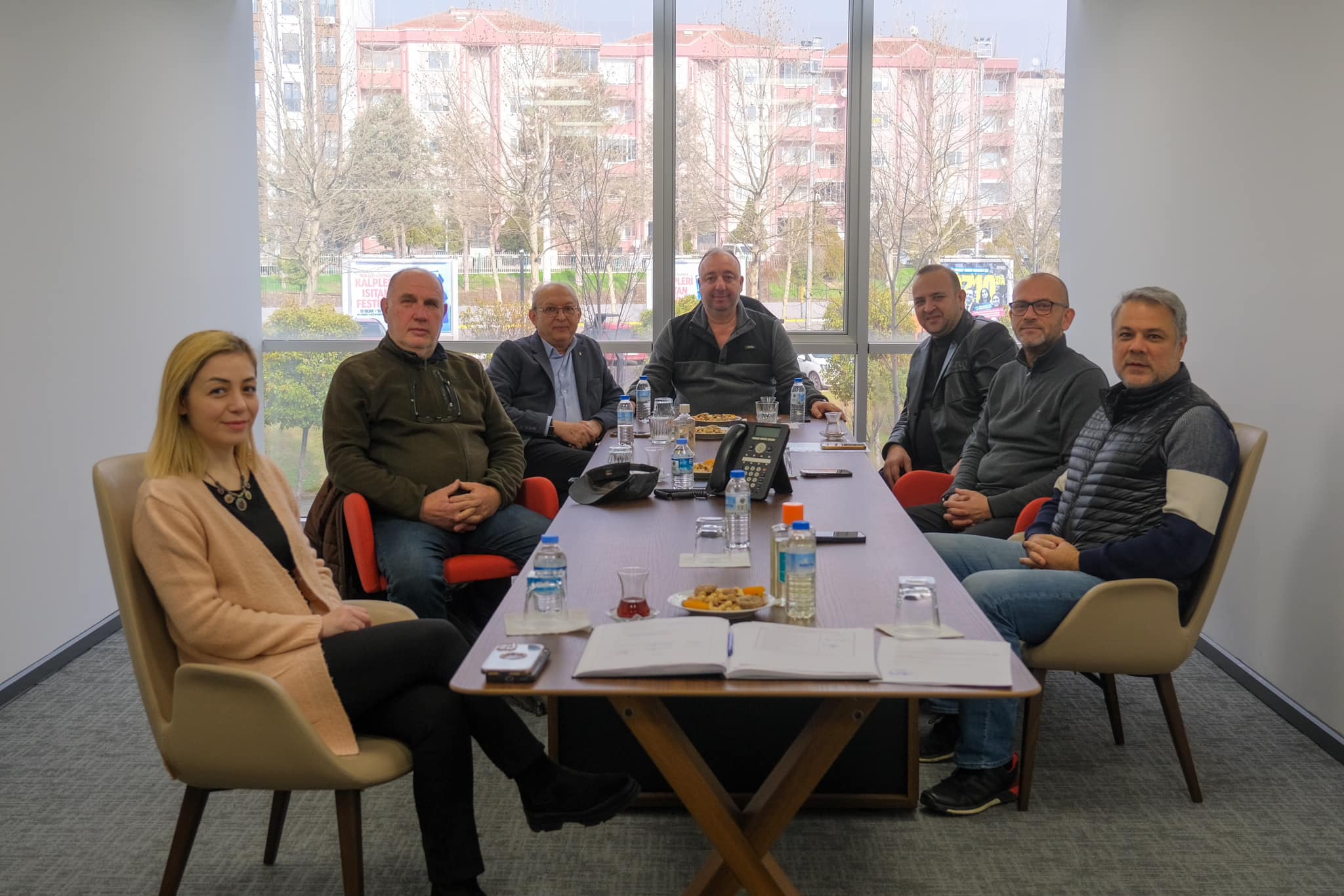 Balıkesir Ticaret Odası'nda Önemli Toplantı: Komite Üyeleri Bir Araya Geldi