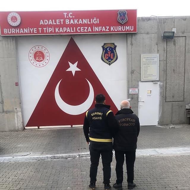 Edremit'te Aranan Hırsızlık Suçlusuna Yakalama