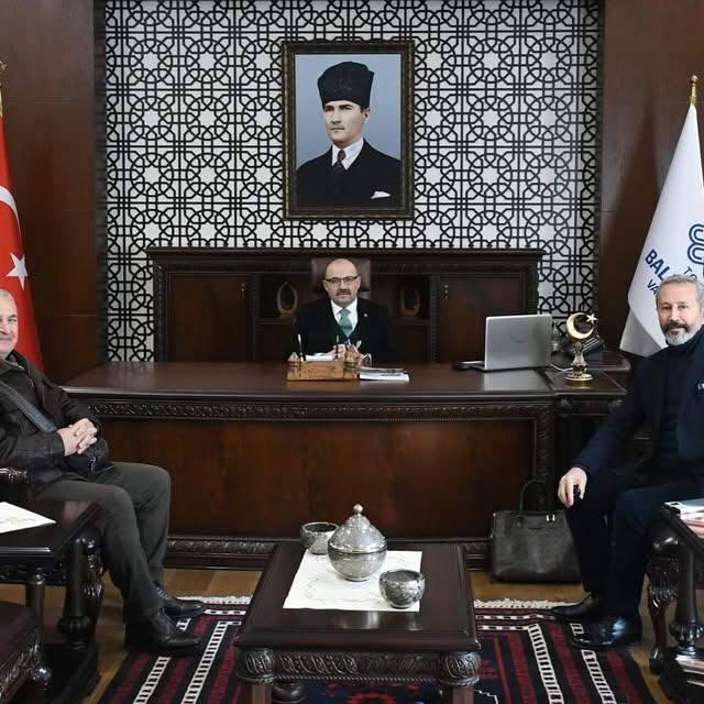 İş İnsanı Yaşar Yalçın'dan Vali Ustaoğlu'na Anlamlı Ziyaret