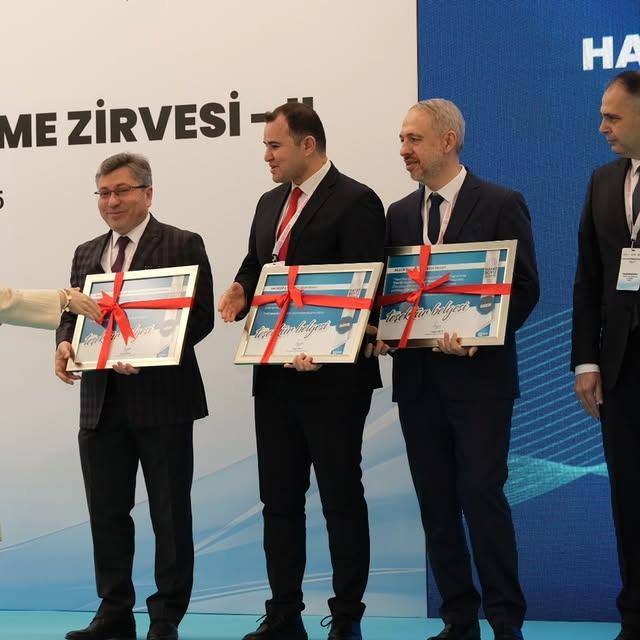 Ayvalık Halk Eğitimi Merkezi'nin Başarısı: Sedefli Battaniye Projesi Türkiye Genelinde İlk 10'da