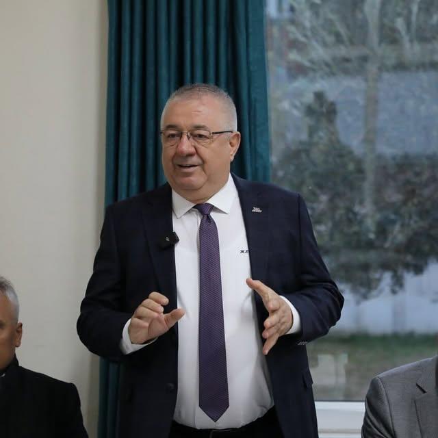 Edremit Belediyesi Vergi Borçlarını Sıfırladı