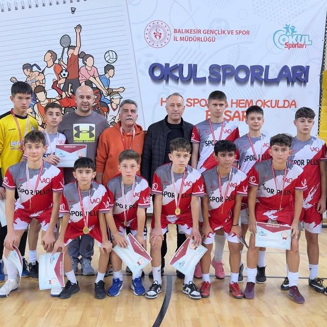Okul Sporları Futsal Şampiyonası'nda Grup Birincileri Ödüllerine Kavuştu