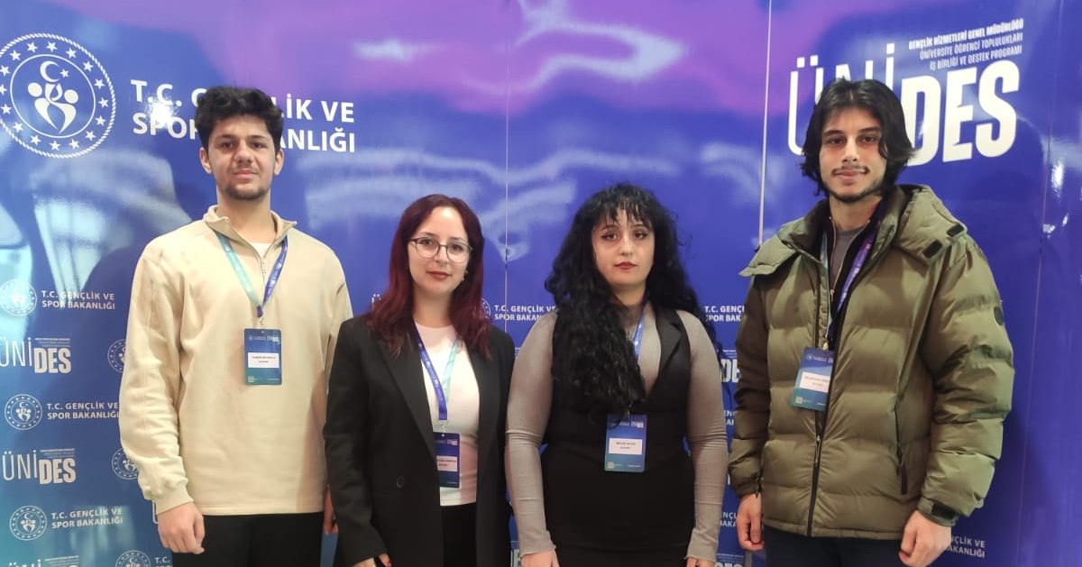 Balıkesir Üniversitesi Öğrencileri, ÜNİDES'te Başarıyla Sahne Aldı