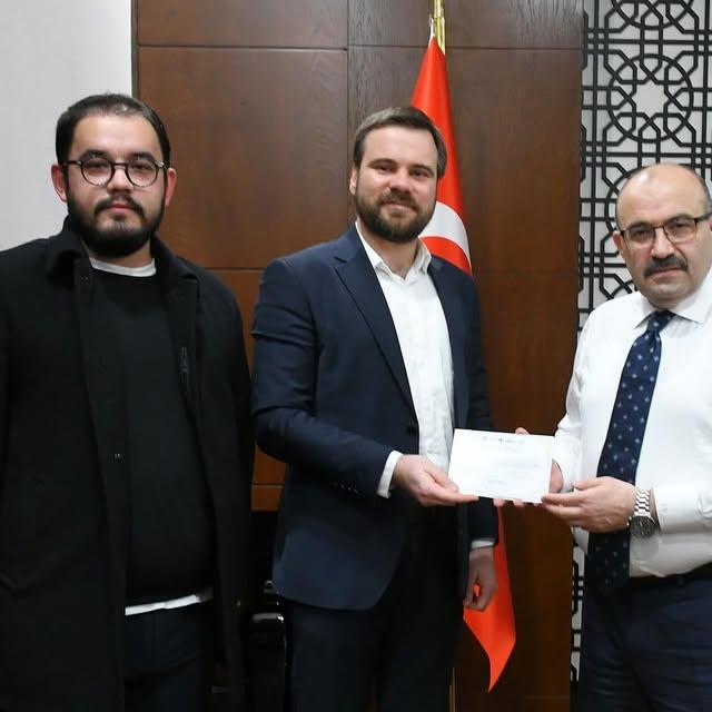 Genç MÜSİAD Balıkesir Temsilcileri Vali Ustaoğlu'nu Ziyaret Etti