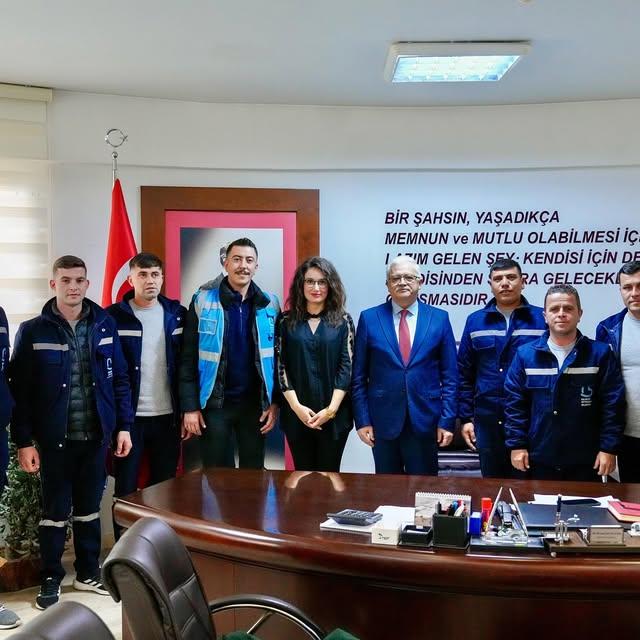 Burhaniye Belediye Başkanı, Haşereyle Mücadele Ekibini Ağırladı
