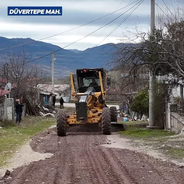 Düvertepe Mahallesinde Yol İyileştirme Çalışmaları Devam Ediyor