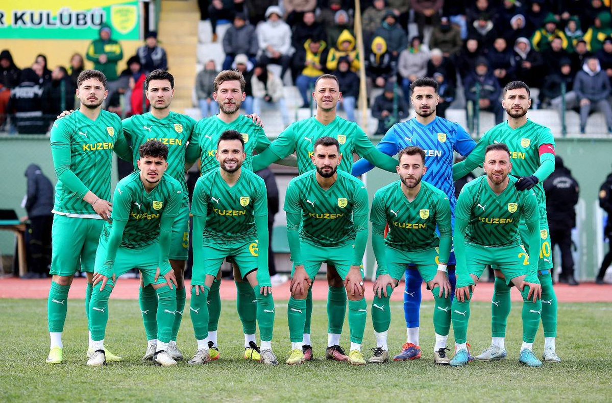 1966 Edremitspor Liderliğe Yükseldi