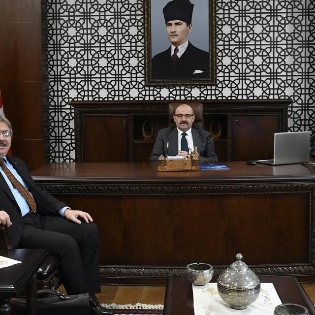 Milli Eğitim Müfettişinden Balıkesir Valisine Ziyaret
