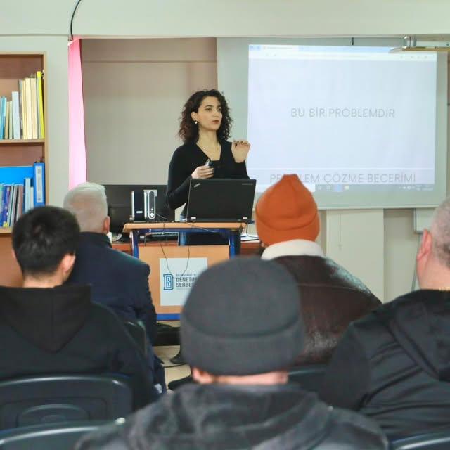Burhaniye'de Problem Çözme Becerisi Semineri Düzenlendi