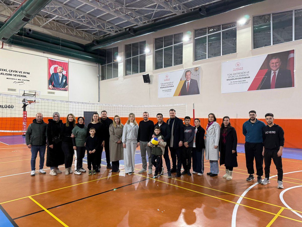 AK Parti Balıkesir Teşkilatı Dostluk Maçında Bir Araya Geldi