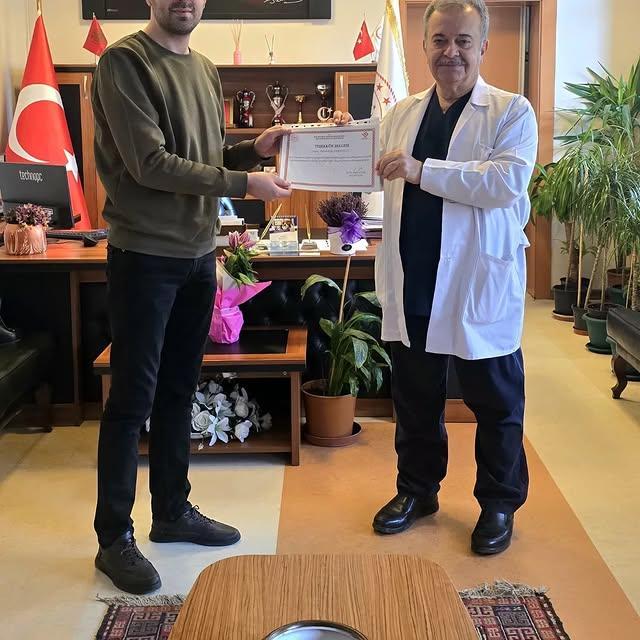 Değerli Eczacı Tahsin Kaçaranoğlu'na Teşekkür Belgesi