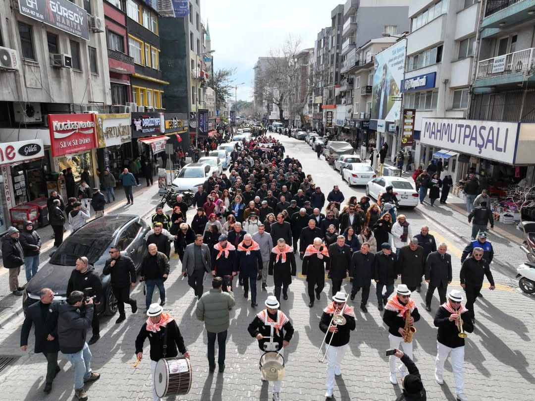 Edremit’te 6. Zeytin Hasat Sonu Meci Şenliği Coşkuyla Başladı