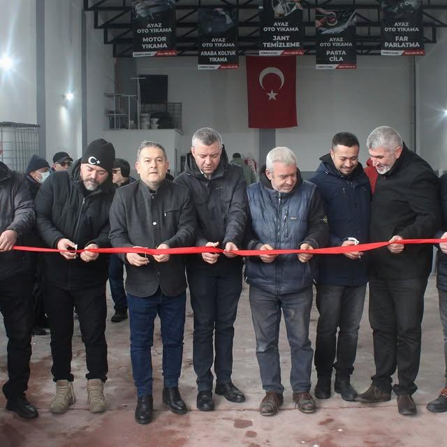 Susurluk’ta Ayaz Oto Yıkama Hizmete Açıldı