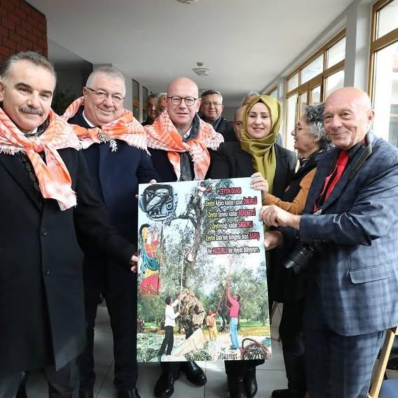 Zeytin Hasat Sonu Şenliğinde Sanat Yolculuğu