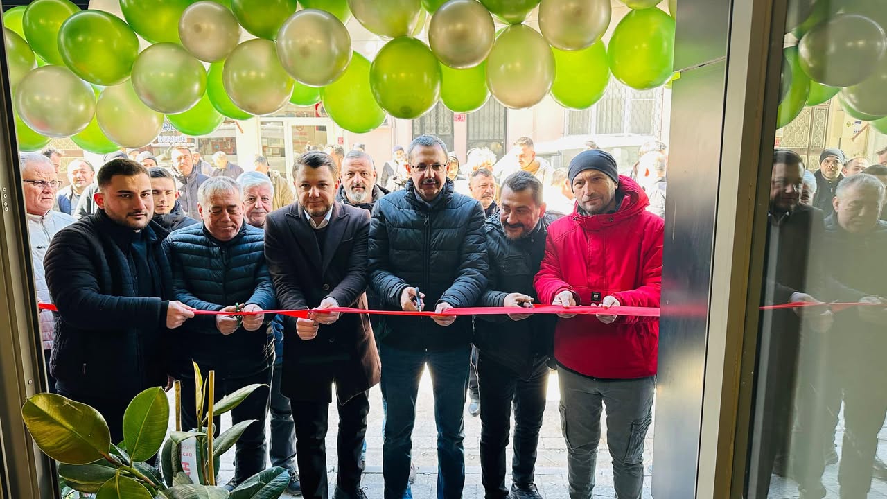 Kaymakam Enver Özderin, Hafta Sonu İşyeri Açılışına Katıldı