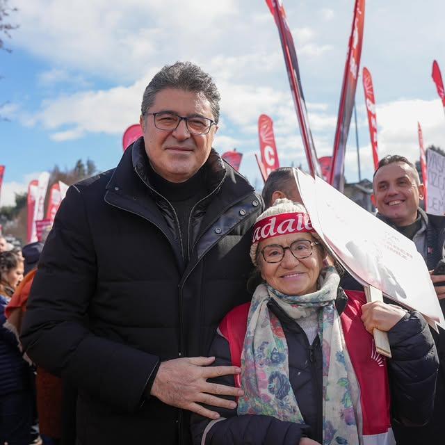 Balıkesir'de Özgürlük ve Demokrasi Yürüyüşü Gerçekleşti