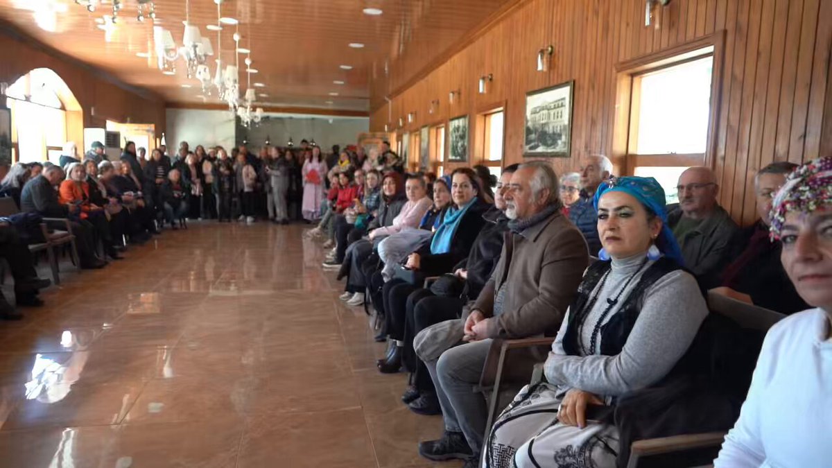 Edremit'te Meci Şenliği Zeytin Defilesi ile Tamamlandı